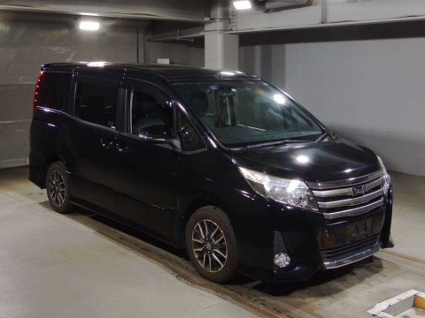 2014 Toyota Noah ZRR80W[2]