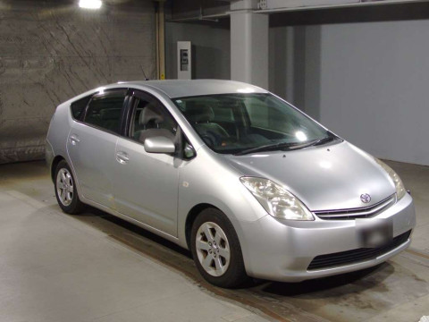 2005 Toyota Prius NHW20[2]