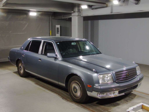 2015 Toyota Century GZG50[2]