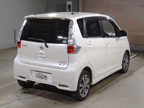 2013 Nissan DAYZ B21W[1]