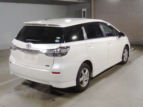 2013 Toyota Wish ZGE20G[1]