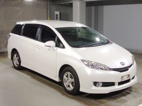 2013 Toyota Wish ZGE20G[2]