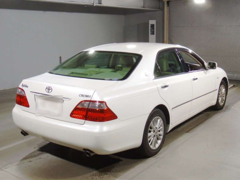 2006 Toyota Crown GRS180[1]