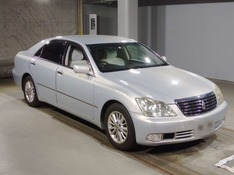 2004 Toyota Crown GRS182[2]