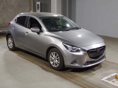 2016 Mazda Demio DJ3FS[2]