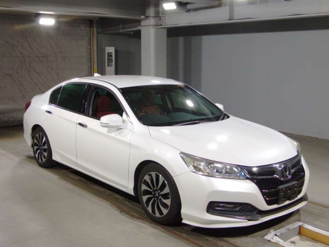 2015 Honda Accord Hybrid CR6[2]