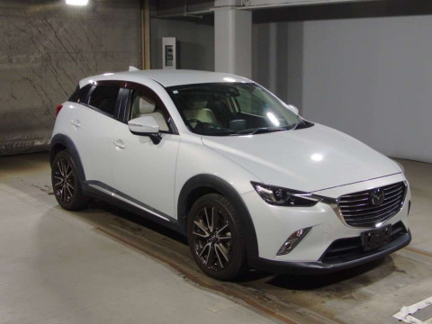 2015 Mazda CX-3 DK5FW[2]