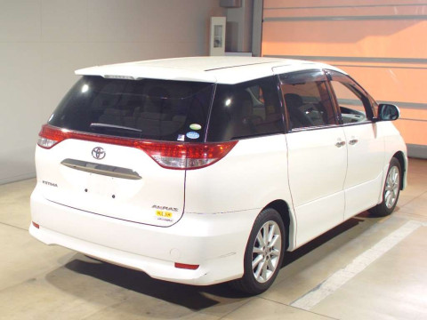 2011 Toyota Estima ACR50W[1]