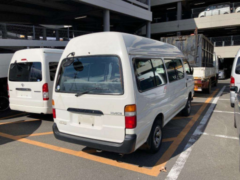 2004 Toyota Hiace Commuter LH186B[1]