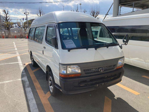 2004 Toyota Hiace Commuter LH186B[2]