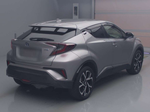 2017 Toyota C-HR ZYX10[1]