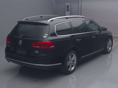 2015 Volkswagen Passat Variant 3CCAX[1]