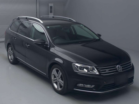 2015 Volkswagen Passat Variant 3CCAX[2]