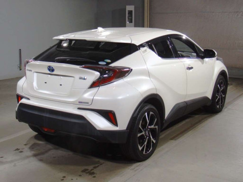 2018 Toyota C-HR ZYX10[1]