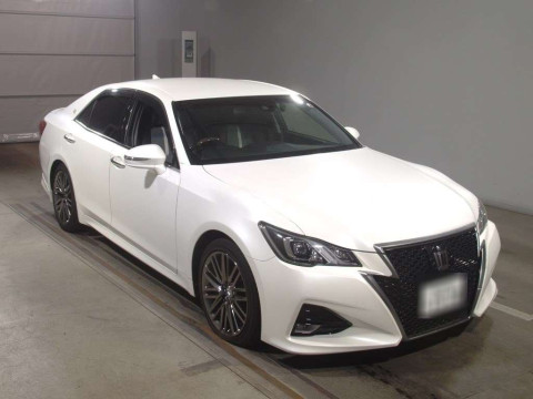 2016 Toyota Crown ARS210[2]