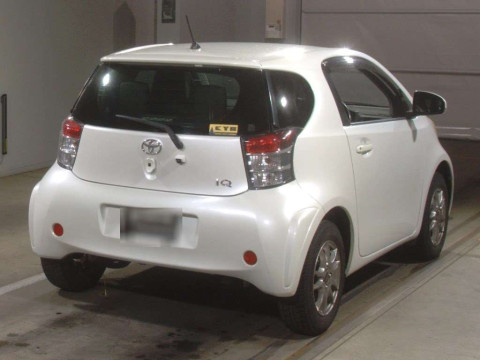 2009 Toyota iQ KGJ10[1]