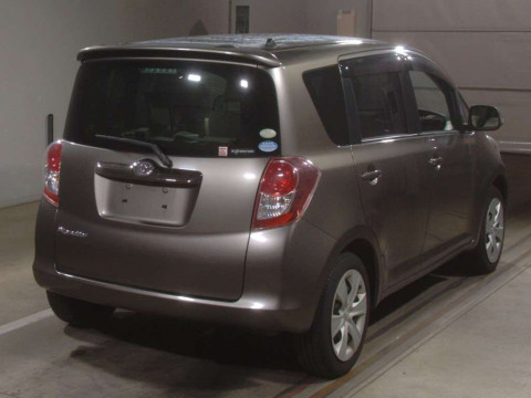 2009 Toyota Ractis SCP100[1]