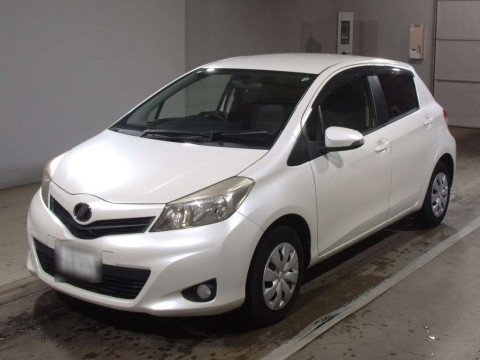 2013 Toyota Vitz NSP130[0]