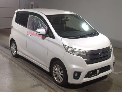 2014 Nissan DAYZ B21W[2]