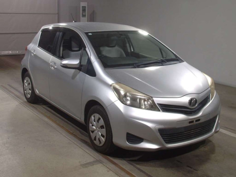 2011 Toyota Vitz KSP130[2]