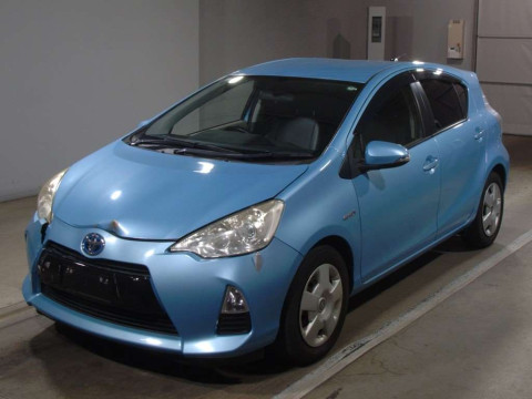 2013 Toyota Aqua NHP10[0]