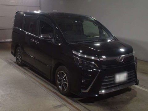 2018 Toyota Voxy ZRR80W[2]