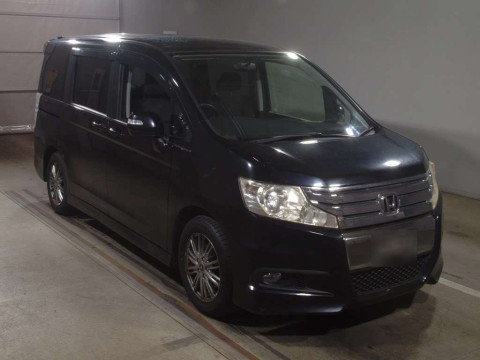 2011 Honda Step WGN Spada RK5[2]