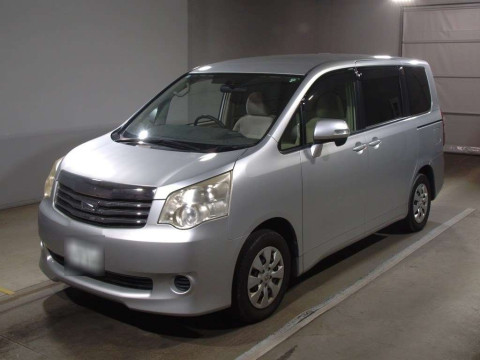 2013 Toyota Noah ZRR70G[0]