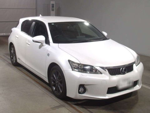 2011 Lexus CT ZWA10[2]