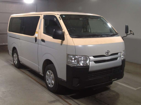 2015 Toyota Hiace Van KDH206V[2]