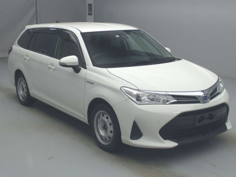 2018 Toyota Corolla Fielder NKE165G[2]