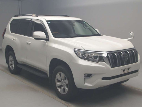 2021 Toyota Land Cruiser Prado TRJ150W[2]