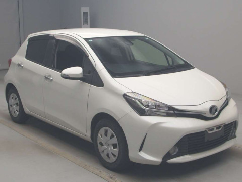 2017 Toyota Vitz NSP130[2]