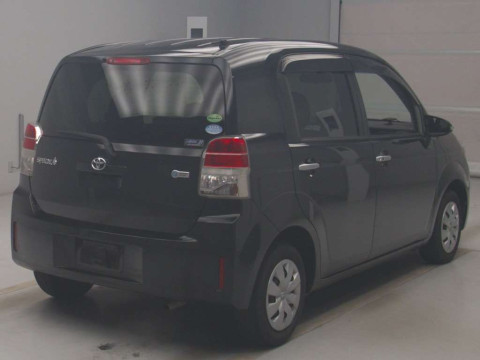 2014 Toyota Spade NSP140[1]