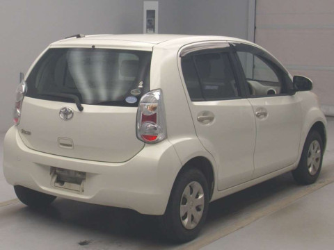 2012 Toyota Passo KGC30[1]