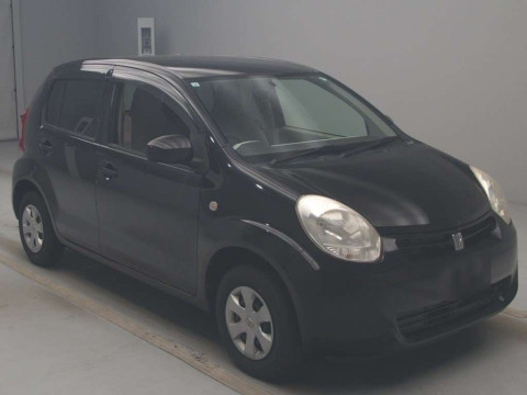 2011 Toyota Passo KGC30[2]