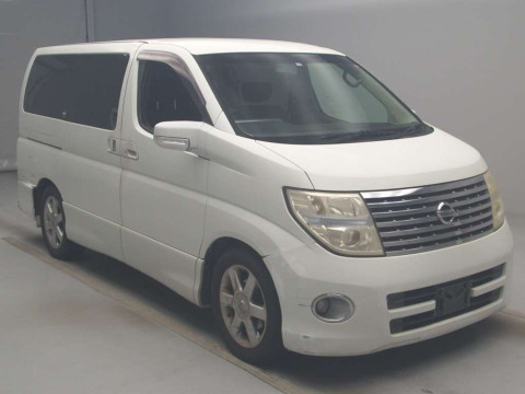 2006 Nissan Elgrand E51[2]