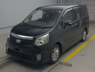 2012 Toyota Noah