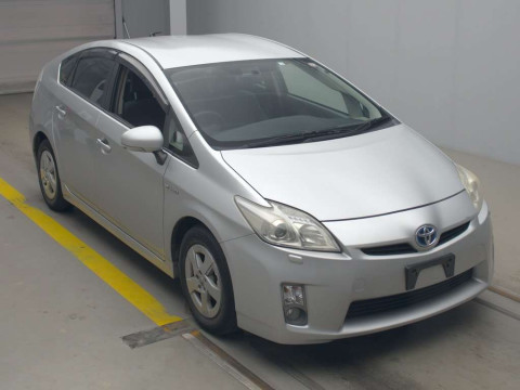 2010 Toyota Prius ZVW30[2]