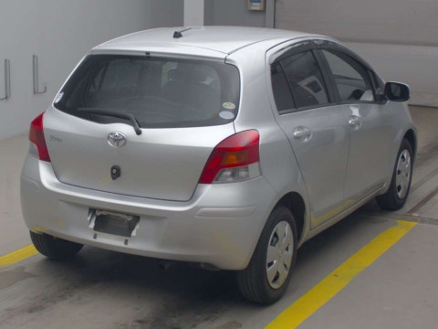 2008 Toyota Vitz SCP90[1]