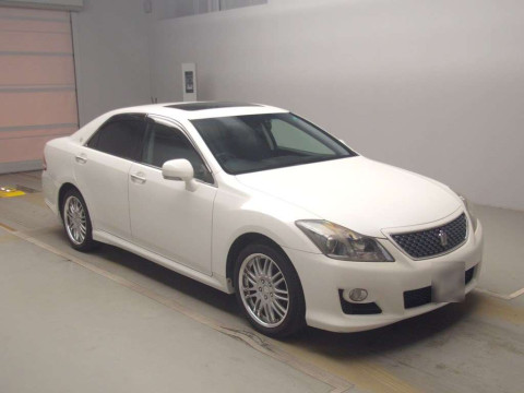 2009 Toyota Crown GRS200[2]