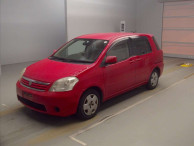 2004 Toyota Raum