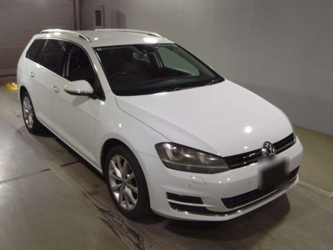 2014 Volkswagen Golf Variant AUCHP[2]