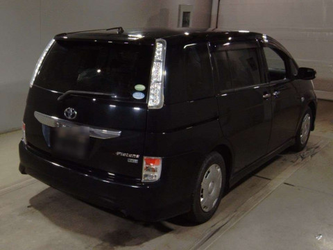 2013 Toyota Isis ZGM10W[1]