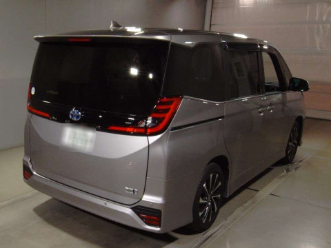 2022 Toyota Noah ZWR90W[1]