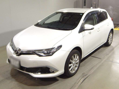 2015 Toyota Auris NZE184H[0]