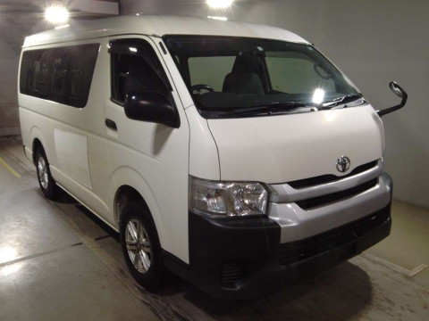 2020 Toyota Hiace Wagon TRH219W[2]