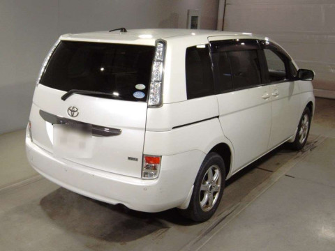 2011 Toyota Isis ZGM15G[1]