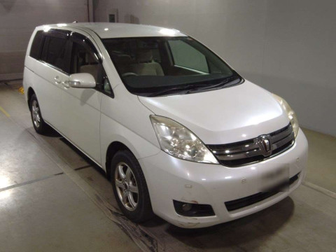 2011 Toyota Isis ZGM15G[2]