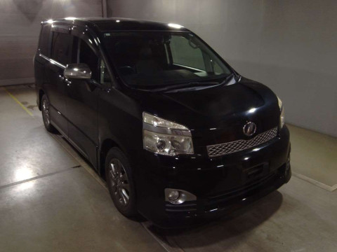 2012 Toyota Voxy ZRR70W[2]